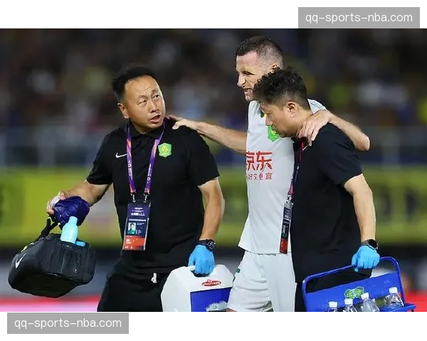 申花三外援前锋配合生疏 高位逼抢战术透支全队体能储备